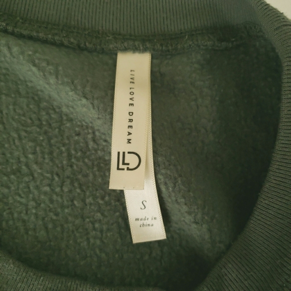 Sweatpants and Sweatshirt Outfit (S) - Picture 5 of 7